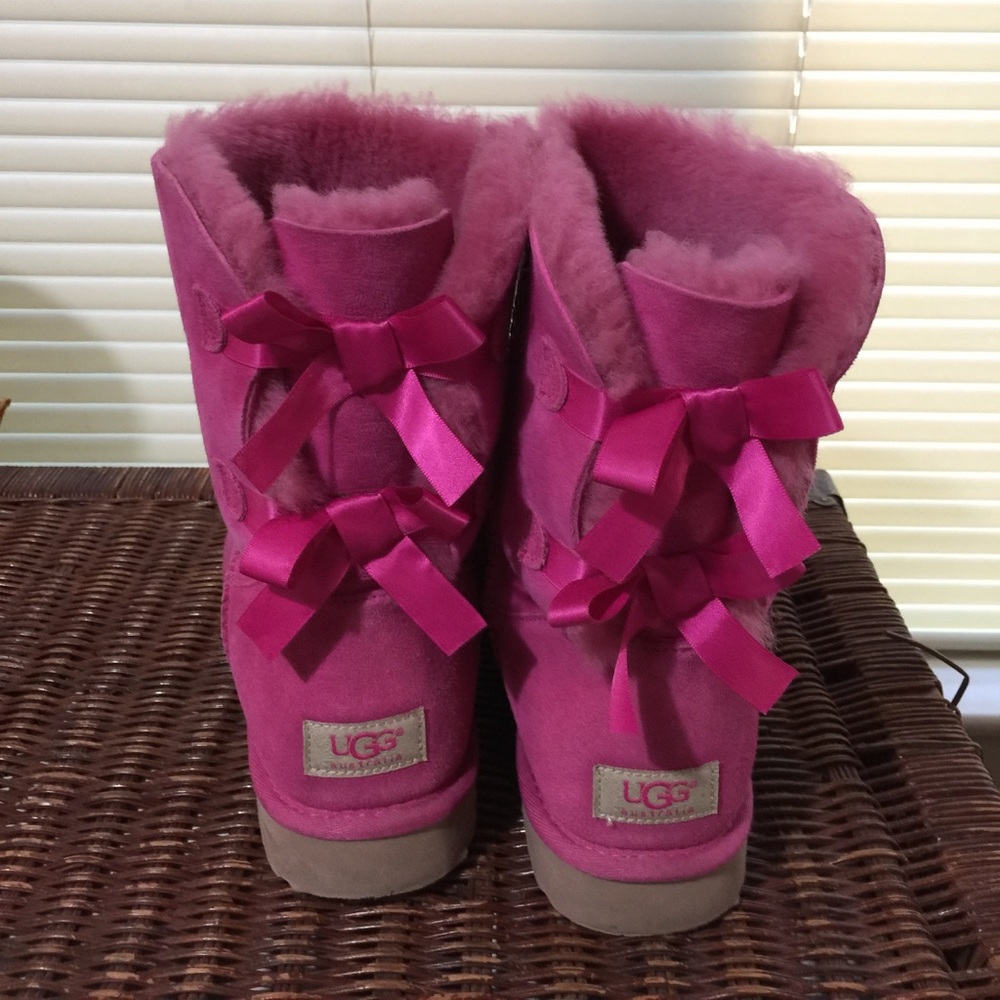 Pink Bailey Ugg boots